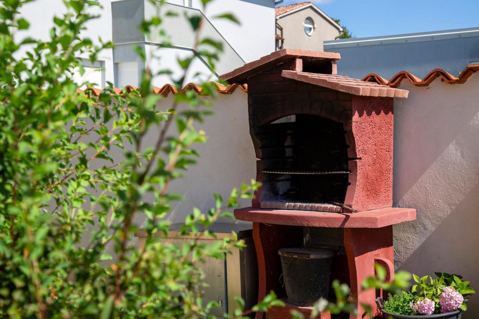Apartman Viki Stinjan Pula Exteriér fotografie