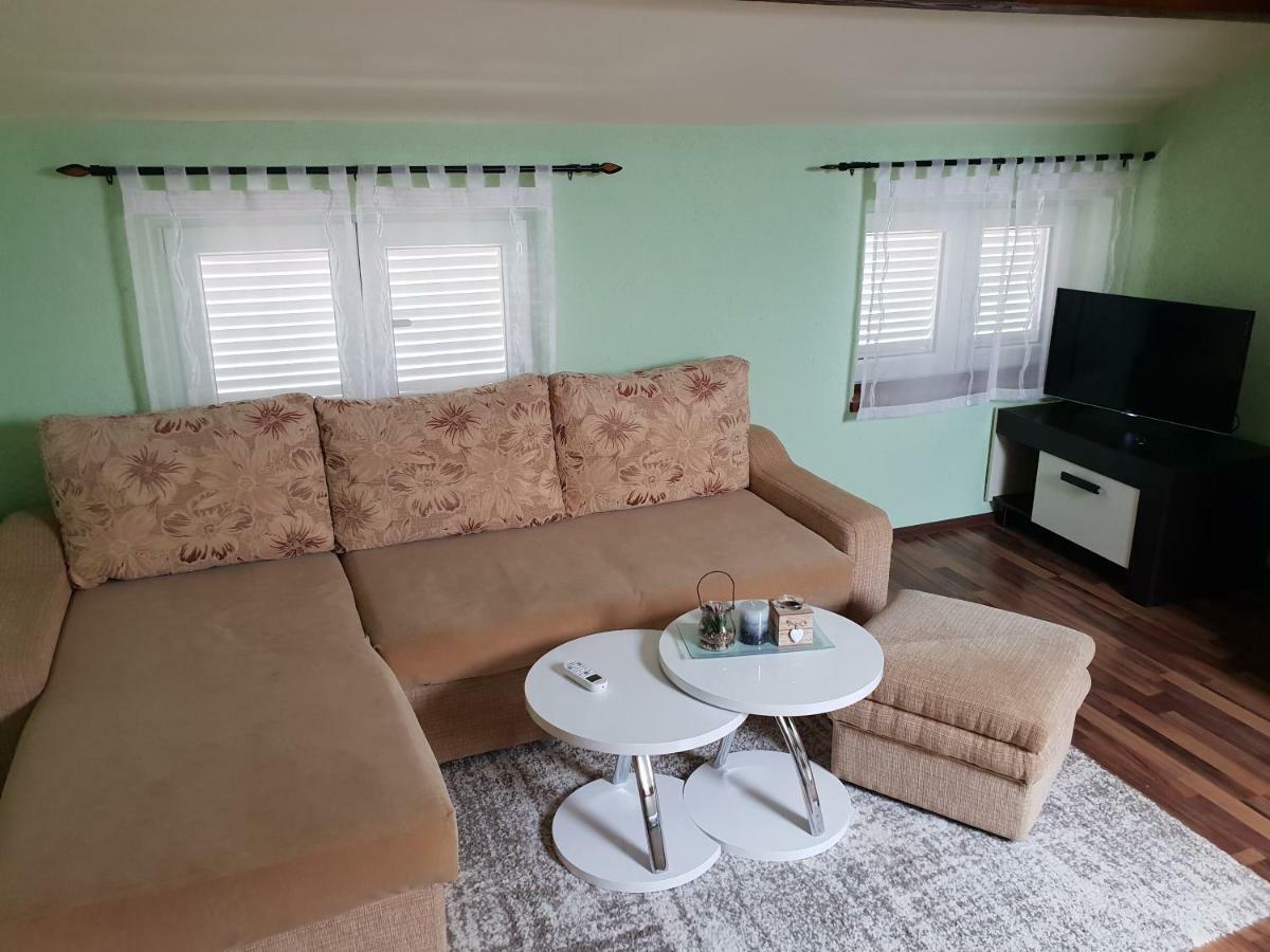 Apartman Viki Stinjan Pula Exteriér fotografie