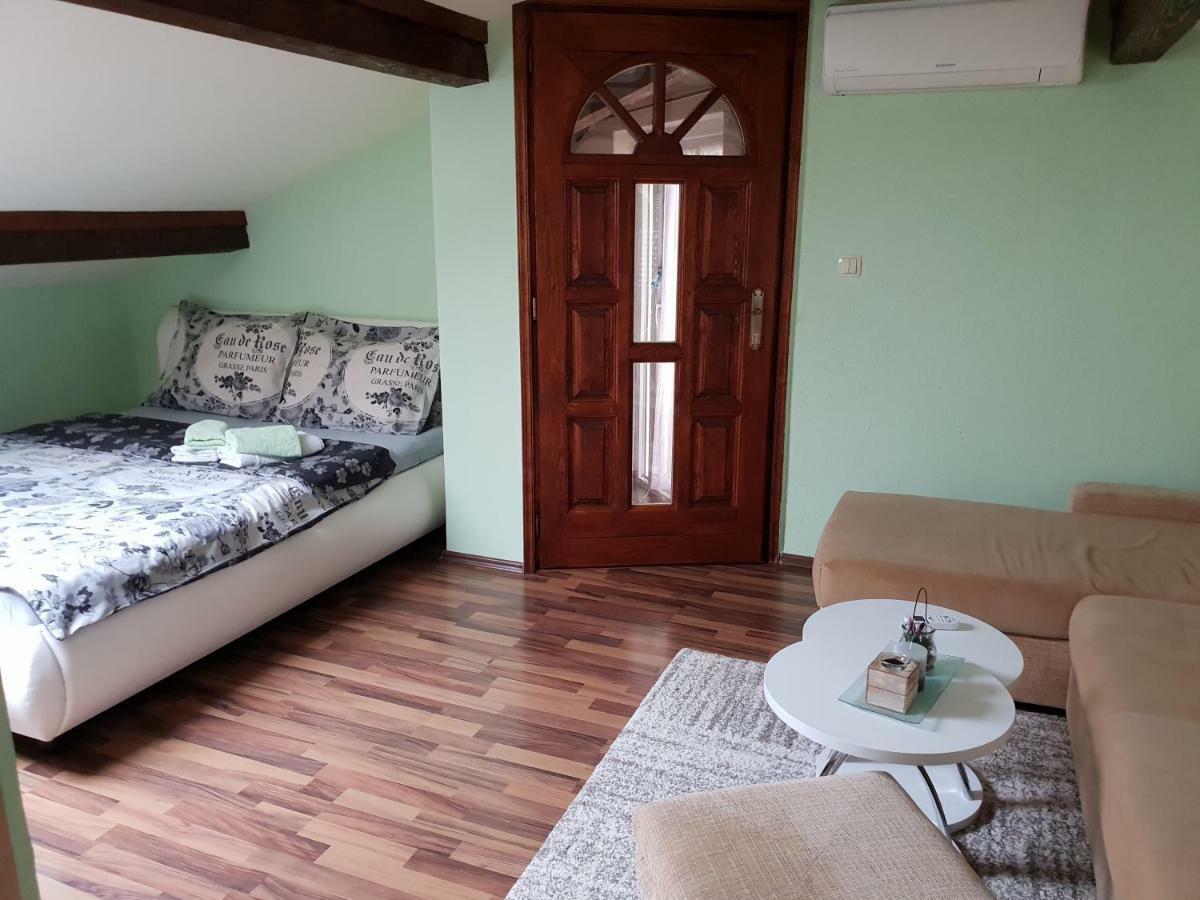 Apartman Viki Stinjan Pula Exteriér fotografie